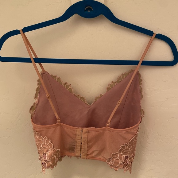 Top - Picture 2 of 3